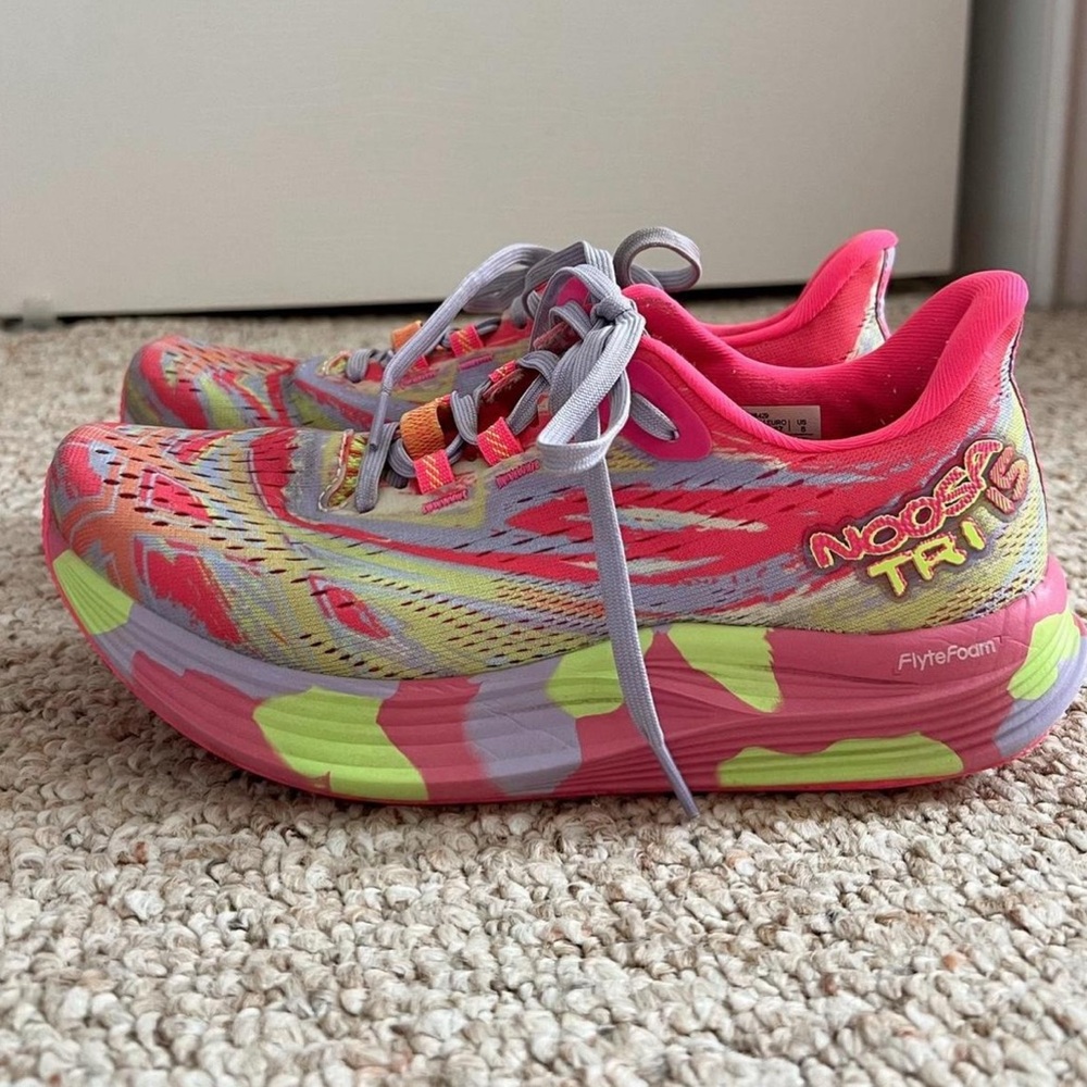 ASICS Women's Noosa Tri Running Shoes - Multicolor